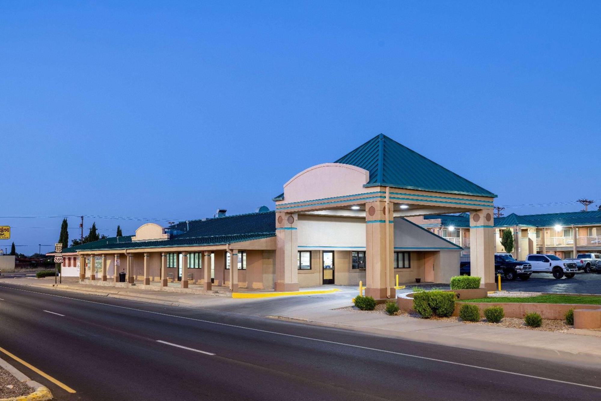 Days Inn By Wyndham Roswell Exterior foto